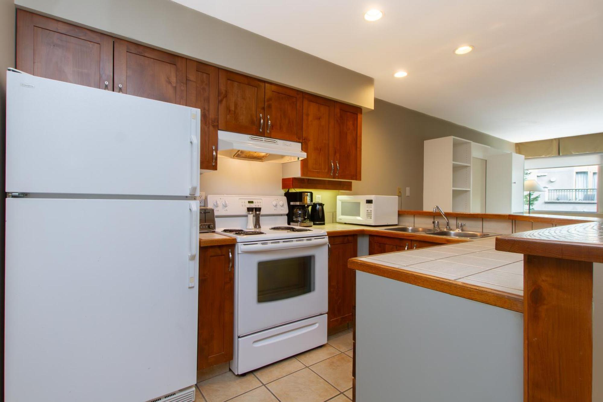 Condo, Studio (Unit 209)